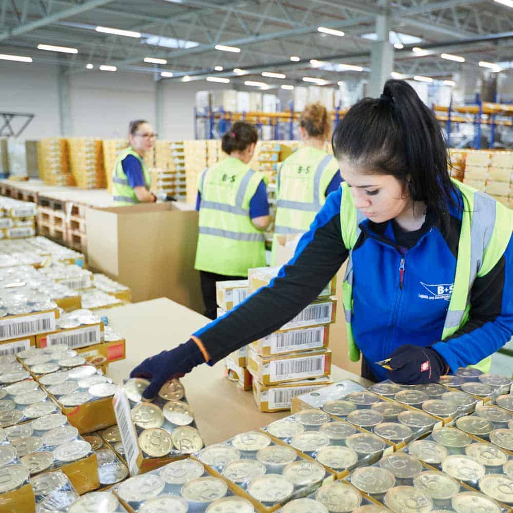 Ob Sortieren, Konfektionieren oder Manipulieren - B+S bietet als Logistikdienstleister zahlreiche Services rund um die verschiedensten Waren.