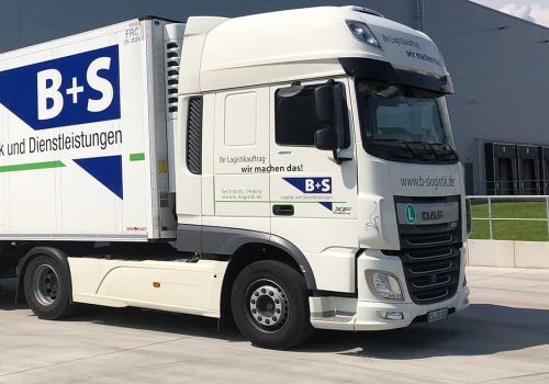 Beladung von Aktionsware bei B+S Logistik